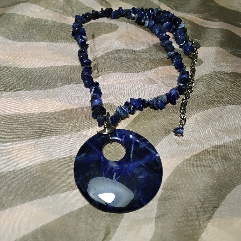 Faux Sodalite Crushed Chunky Stone Necklace